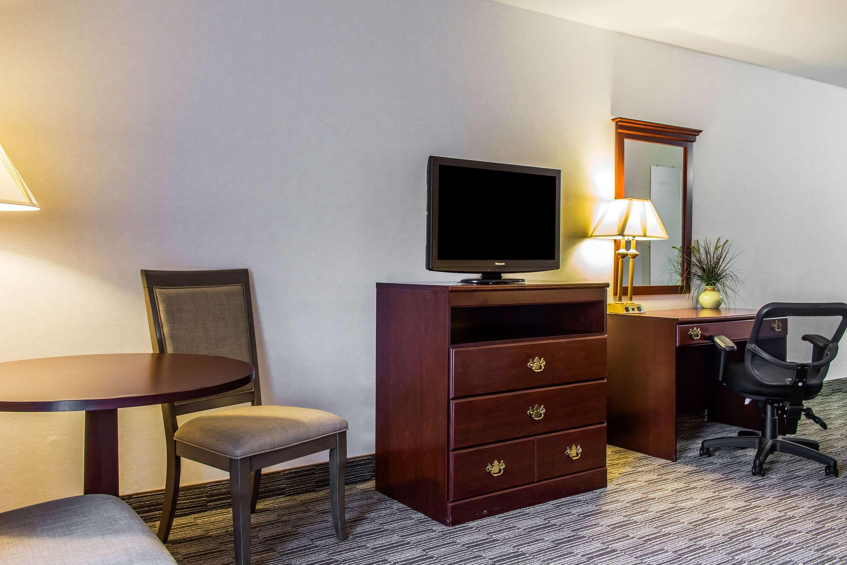Clarion Hotel Philadelphia International Airport Essington Exterior photo