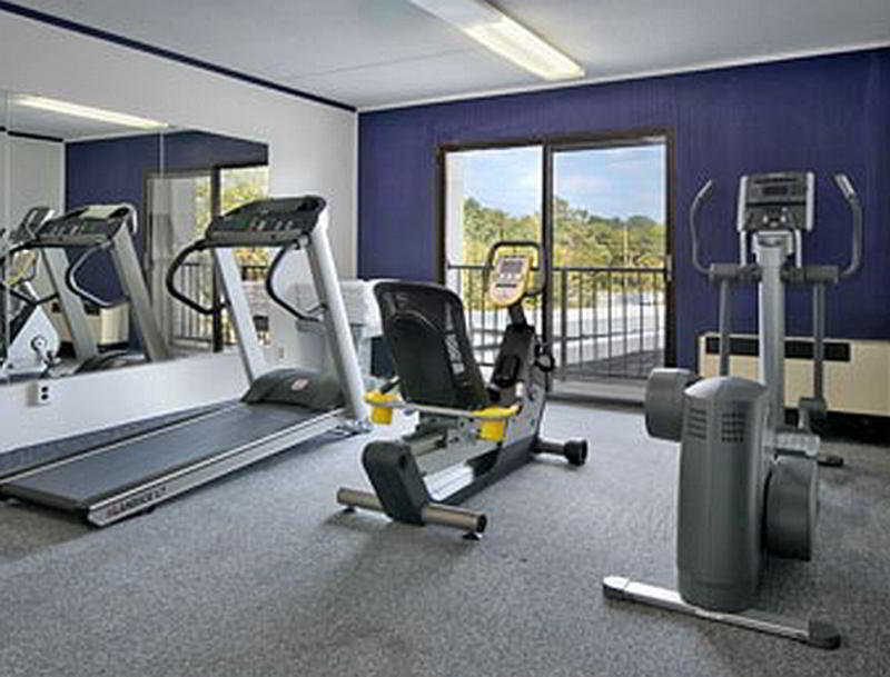Clarion Hotel Philadelphia International Airport Essington Facilities photo